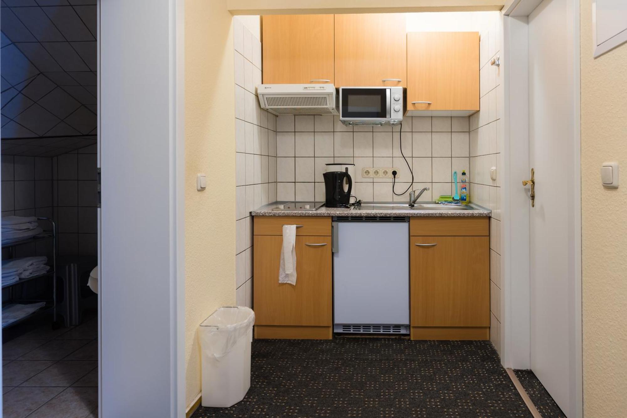 Pension & Ferienwohnungen Toepferstueb'L Saalfeld Saale Exterior foto
